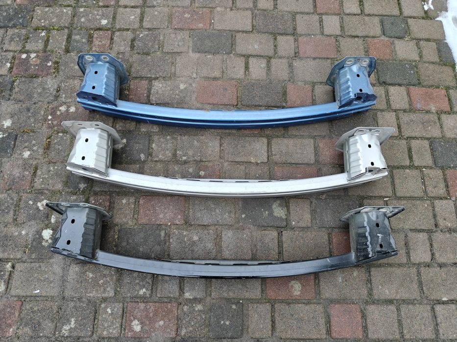 В наявності задній підсилювач Volvo C40 XC40 RECHARGE EX40 EC40