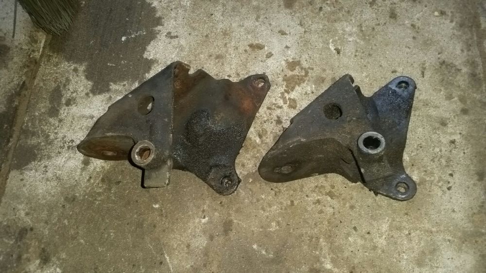 Łapa silnika 2.0 ben golf 3