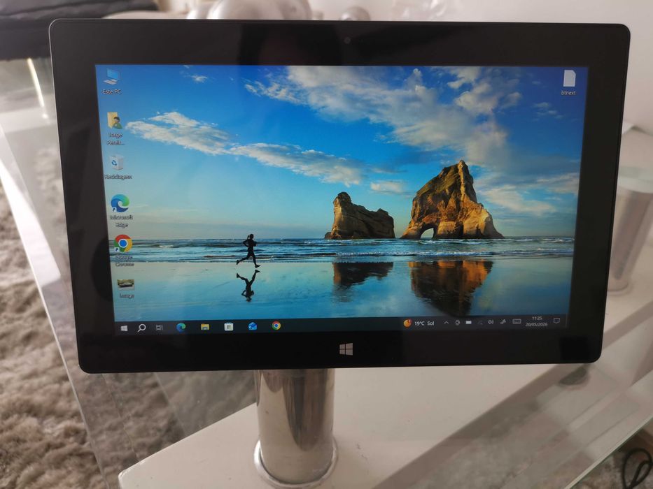 Microsoft Surface  pro  i5 4 gb  windows 10 pro