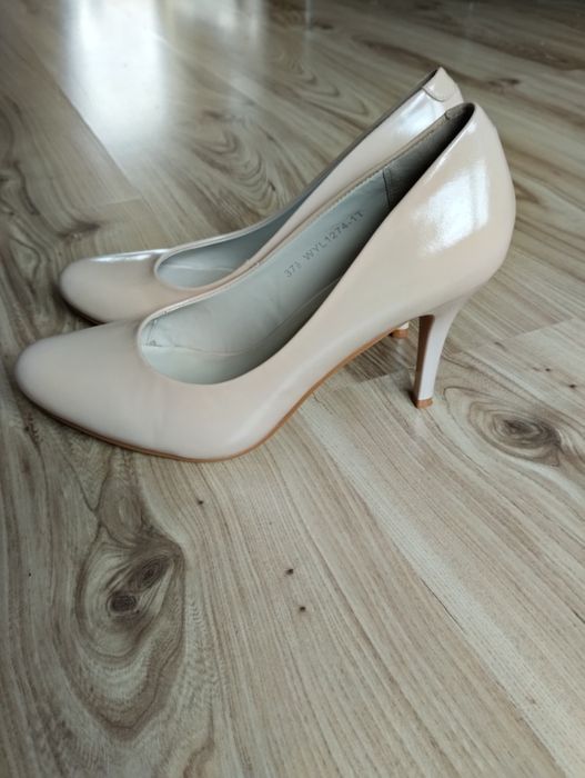 Szpilki skórzane nude beżowe 37, 5