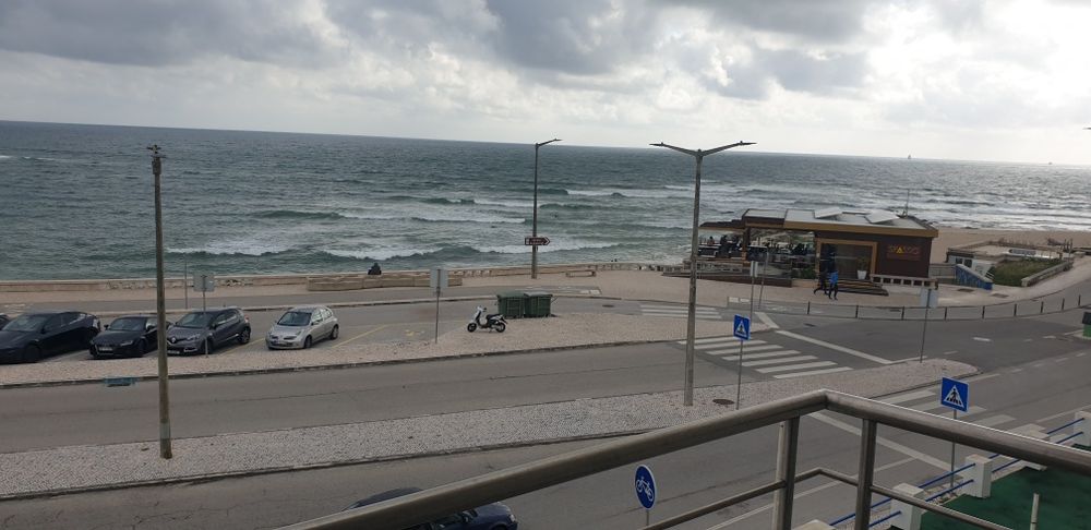 T2 com Vista Frontal de Mar | Praia da Tamargueira (Buarcos)