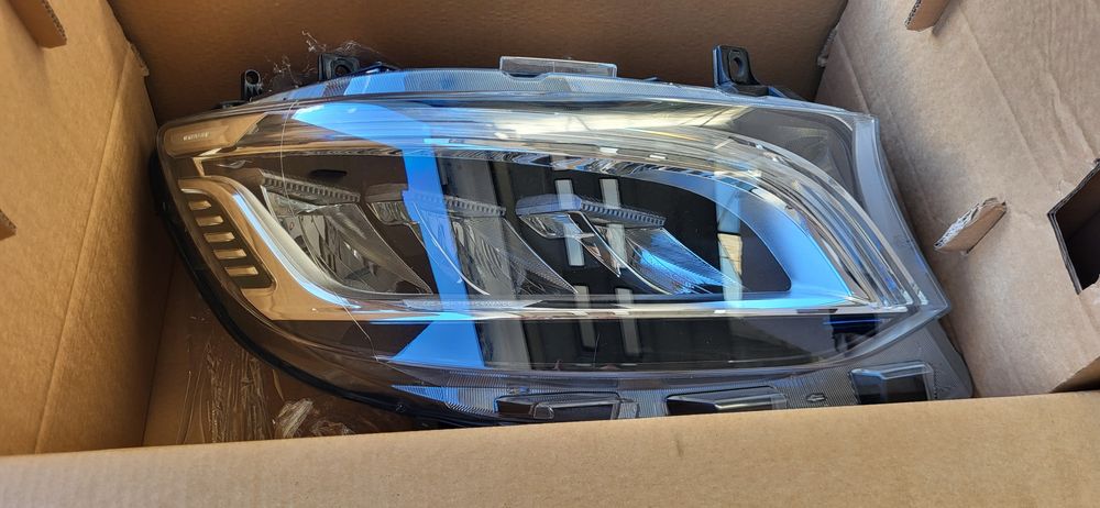 Mercedes Sprinter W907 W910 Reflektor  Led High Performance