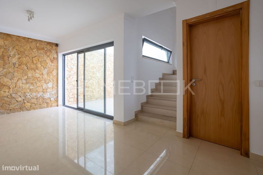 T3+1 + terraço + vista mar + proximidade da praia