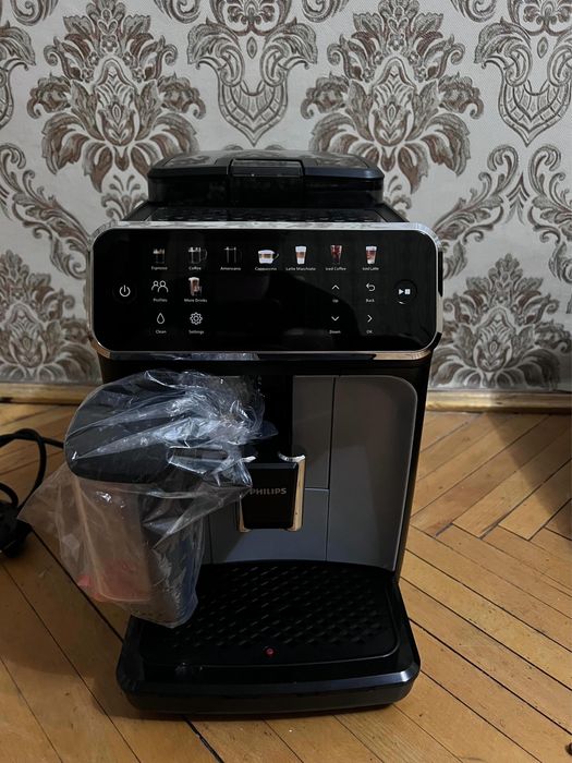 Кавовамашина Philips Series 5500 LatteGo