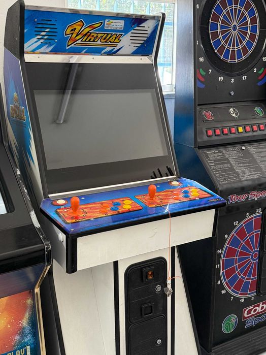 Retro Arcade - Máquina de Jogos dos anos 90