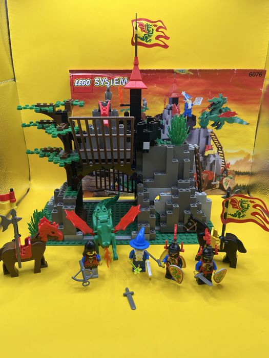Lego System 6076 - Jaskinia Smoka