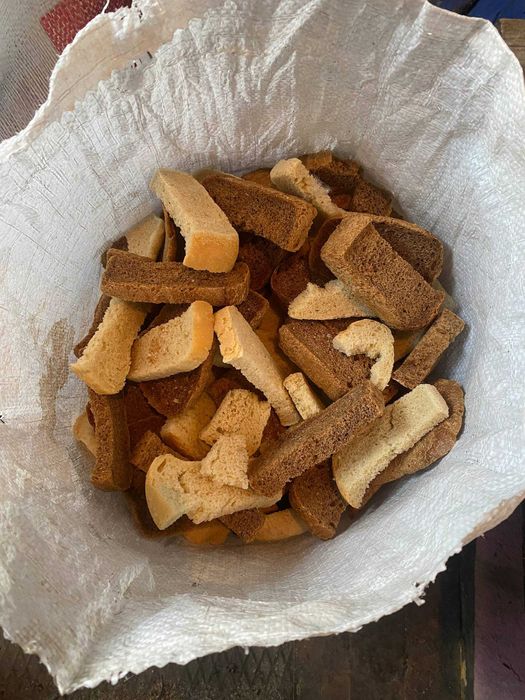 Сухарі на корм тваринам