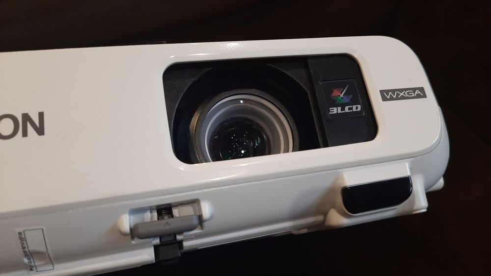 Projektor Epson EB-W28