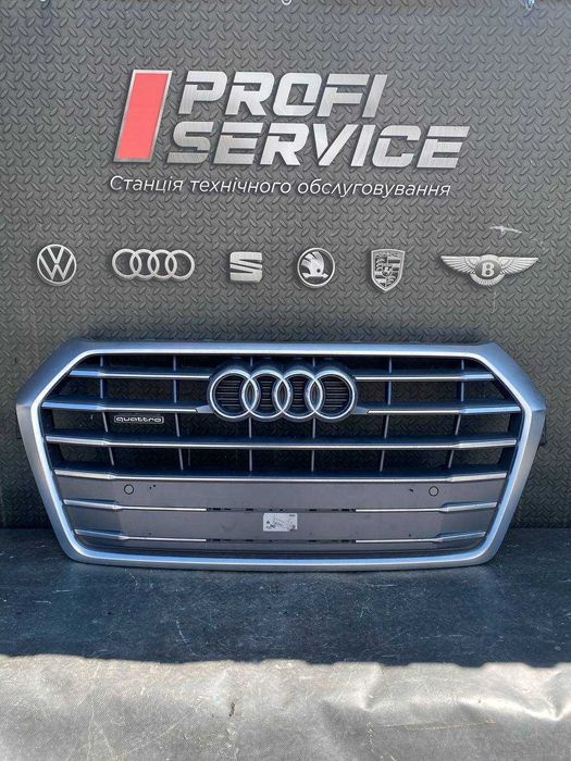 Передня решітка радіатора Audi Q5 80A 2017–2024 б/у
