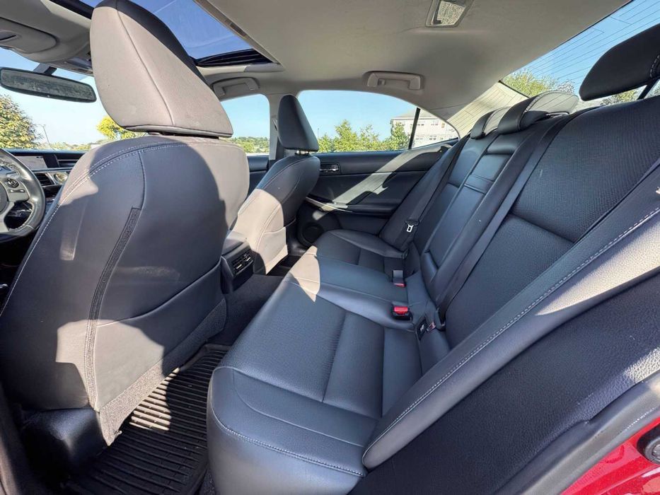 Lexus IS 300      2016