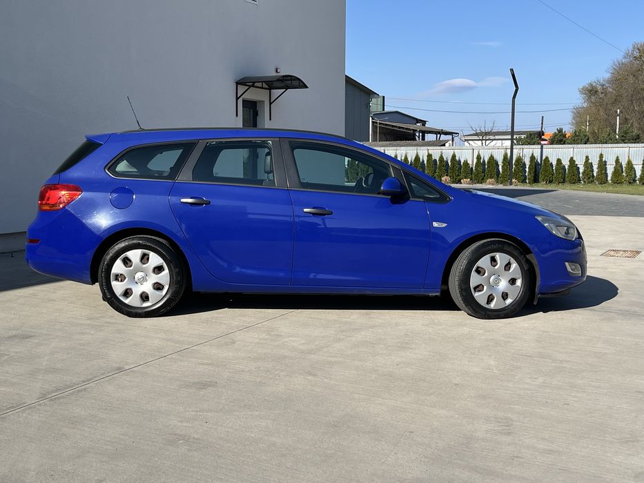 Opel Astra J 2011 1.7 CDTi
