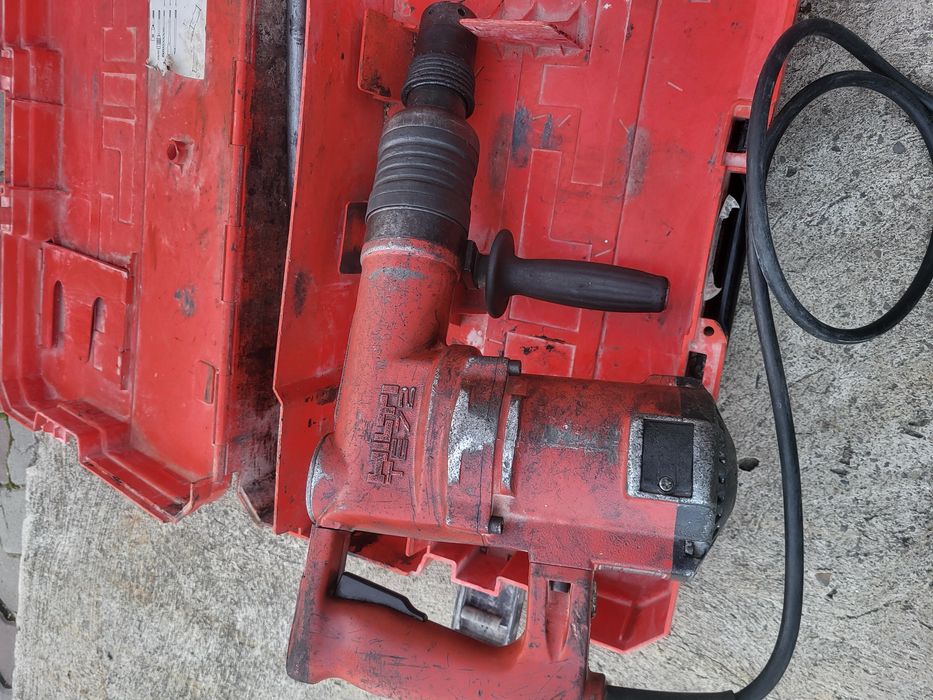 Перфоратор, дрель Hilti