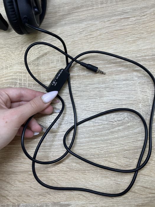 Моно  навушкики.