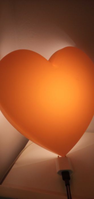 Lampka nocna Serce różowe Ikea