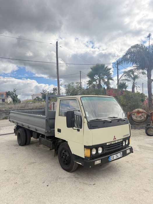 Mitsubishi Canter ligeira Tribasculante