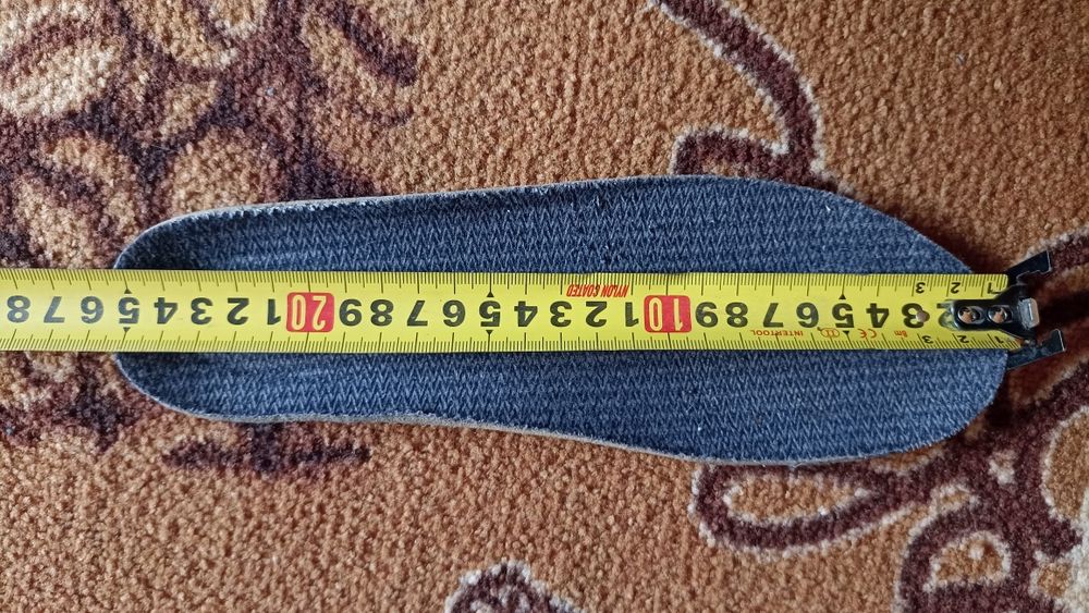 Продам кросовкі дитячі