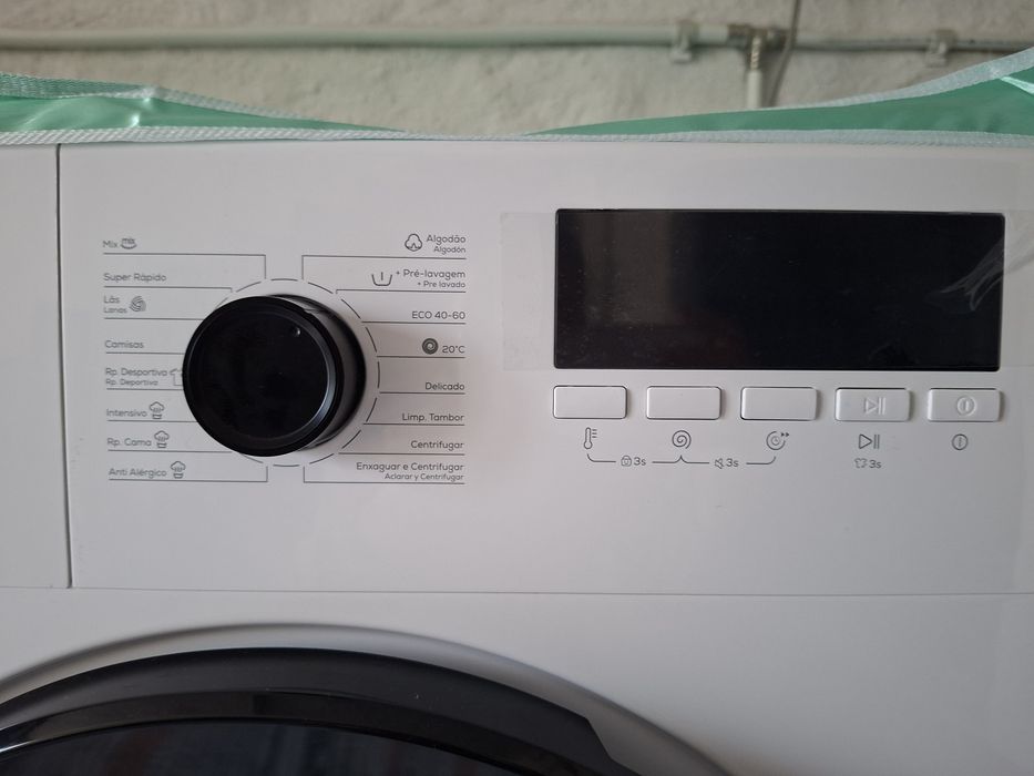 Máquina de Lavar Roupa BECKEN BWM9651 WH (9 kg - 1400 rpm - Branco)