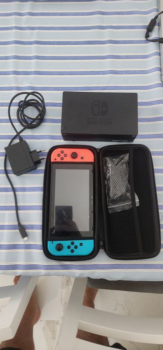 Nintendo Switch V2 + SD 256 GB + Acessórios