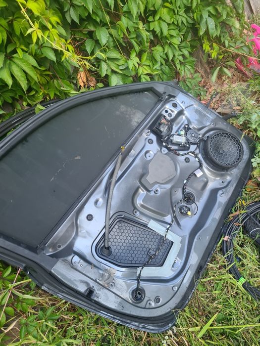 Дверь Andi a4 в кузавеВ6