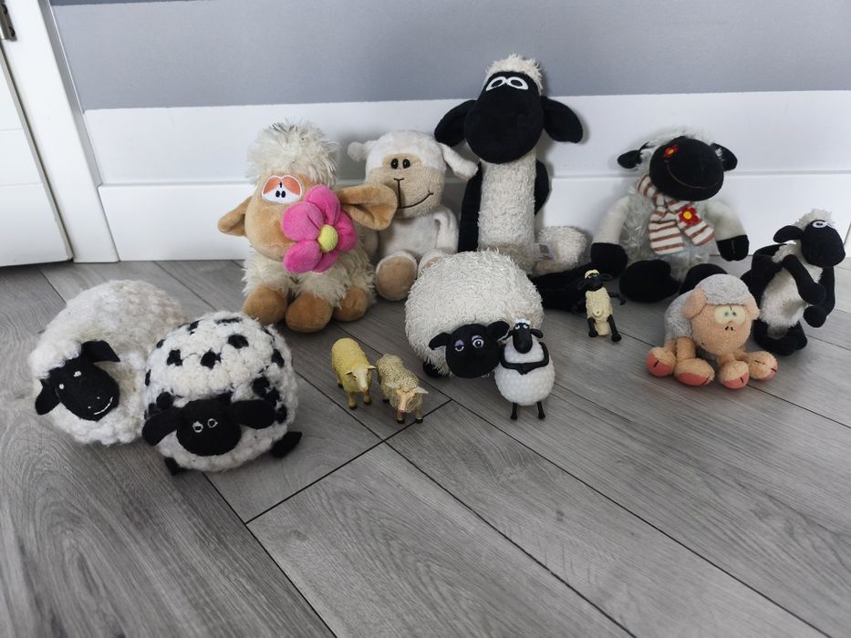 Owce - maskotki, zabawki po jednym dziecku