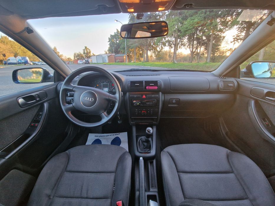 Audi A3 1.6 (APENAS 175.000KM)