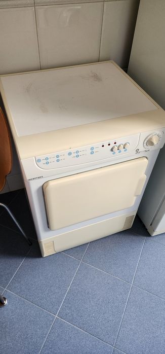 Máquina de Secar Roupa