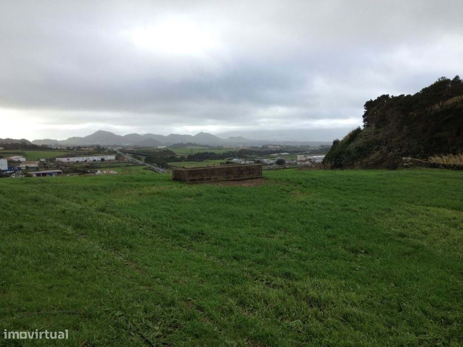 Terreno com área total de 83.580 m2, destinado a pastagem.