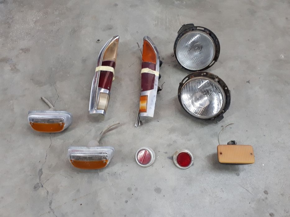 Lote de Peças peugeot 404 farois,  farolins.