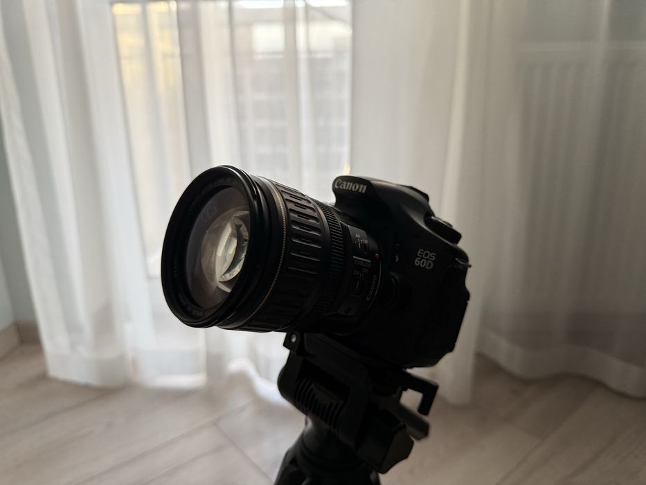 Canon Eos 60D + обєктив 28-135 mm