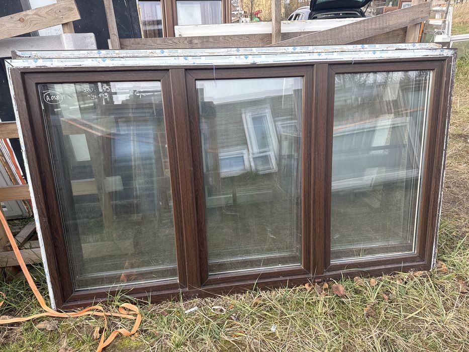 3x okno plastikowe 245x143 dab bagienny RU biale srodek (transport)