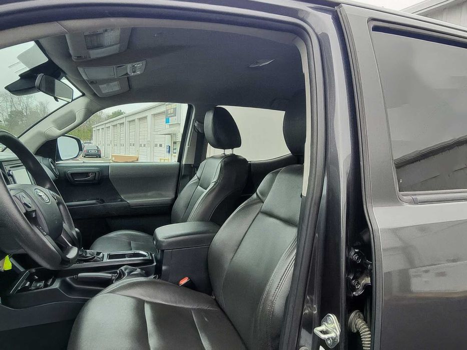 Toyota Tacoma SR V6      2019