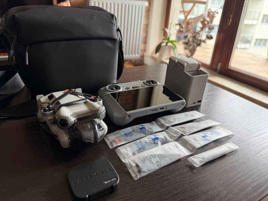 DJI Mini 4 Pro Fly More Combo + RC 2 + 3 baterie + filtr Freewell ND16/PL