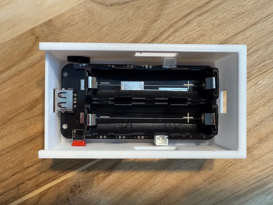 Caixa Porta-pilhas 18650 (2 células)