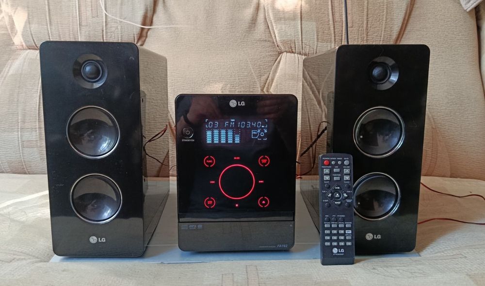Музичний центр LG FA162 | Сенсорний, Потужний звук, Глибокий бас (Ідеальний)