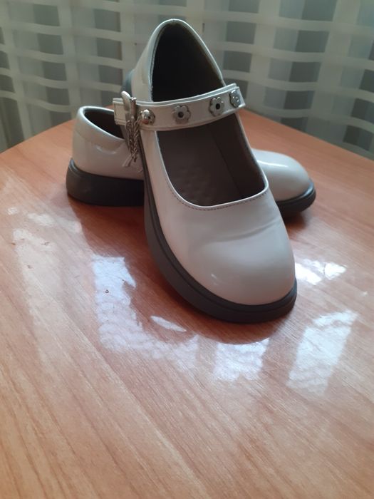 Туфлі для дівчинки,34 р.