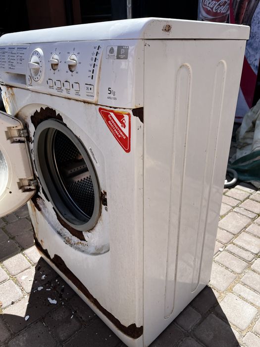 Пральна машина Hotpoint Ariston ARSL100 (1100грн)