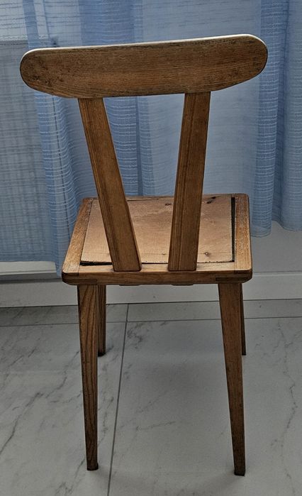 Krzeslo projektu Franciszka Aplewicza.