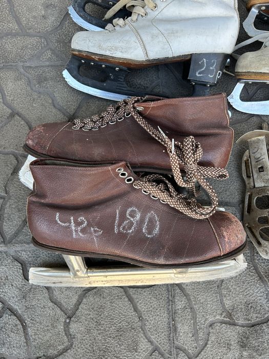 Детские коньки, клюшки