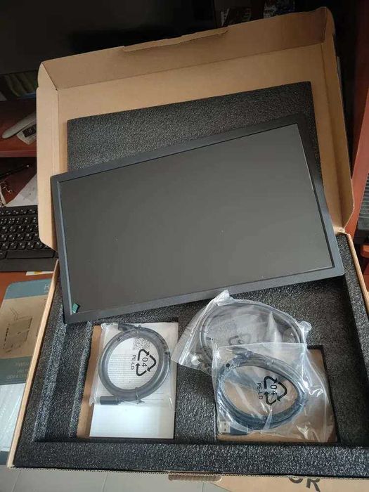Два портативних монітора одним лотом! 15,6 дюйм.динаміки,1920х1080