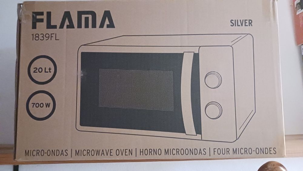Microondas Flama 20L