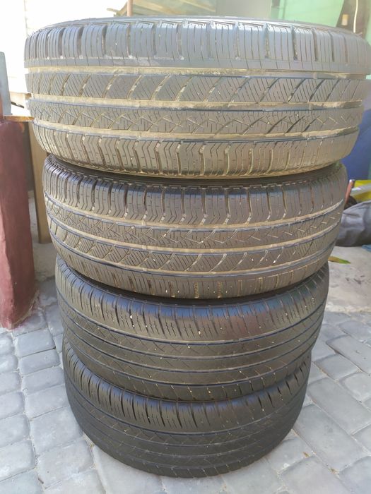 Две пары скатов 225/55/18