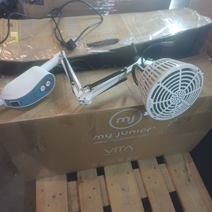 Інфрачервона світлотерапевтична лампа Leawell