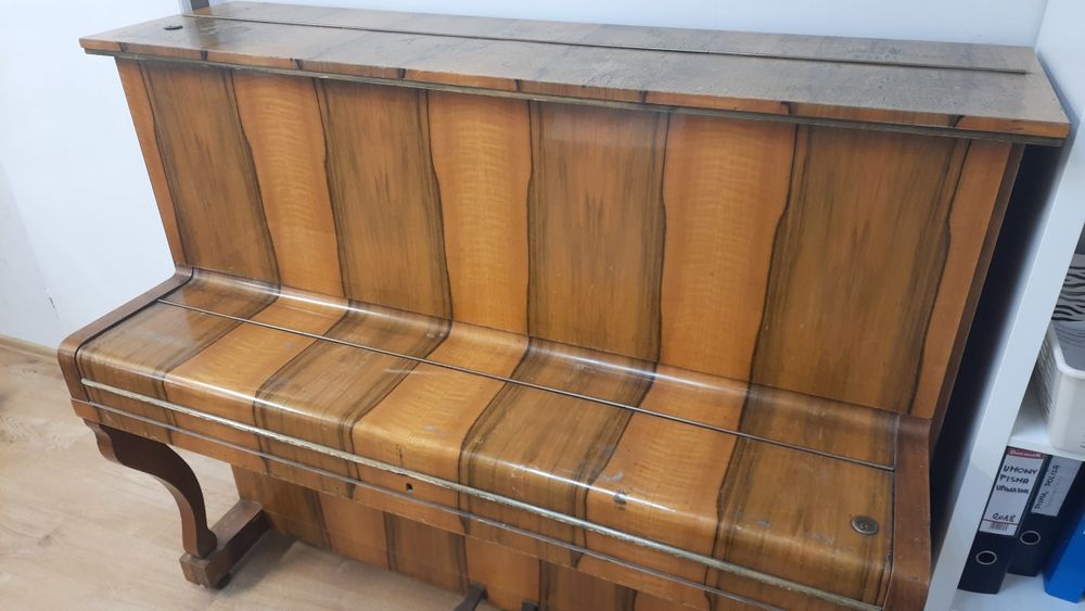 Pianino Legnica pilnie sprzedam