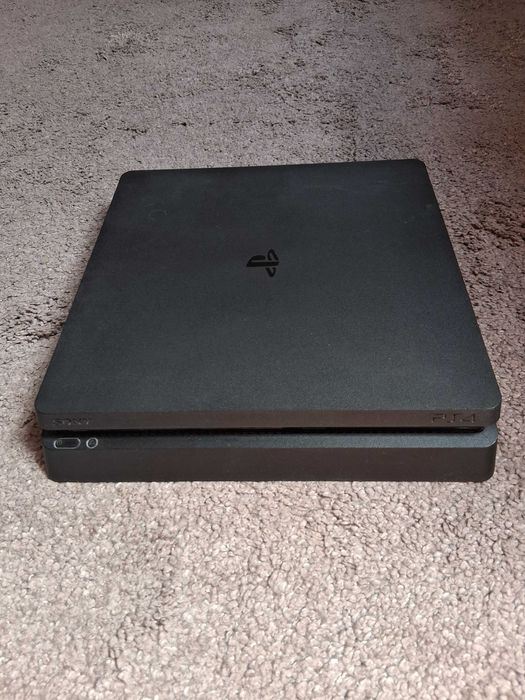 Zestaw PlayStation 4 Slim 500GB + Pad + Okablowanie + 7 Gier