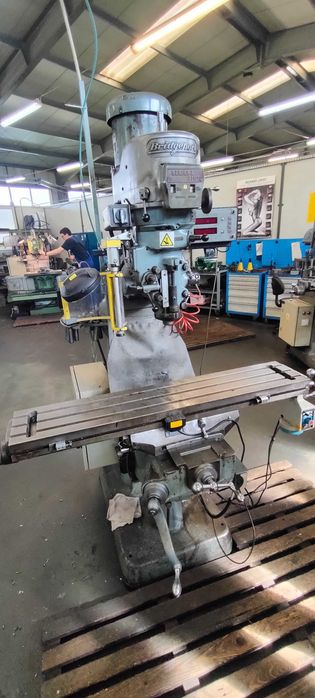 Frezarka Bridgeport 2 HP