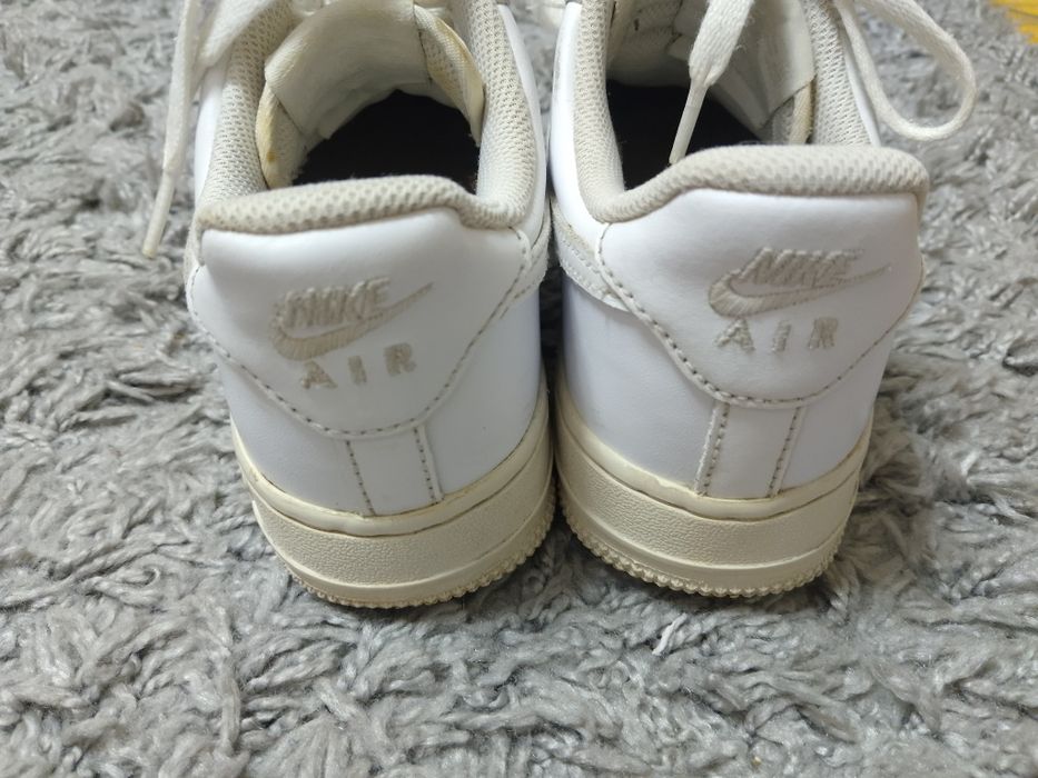 Білі форс кросівки