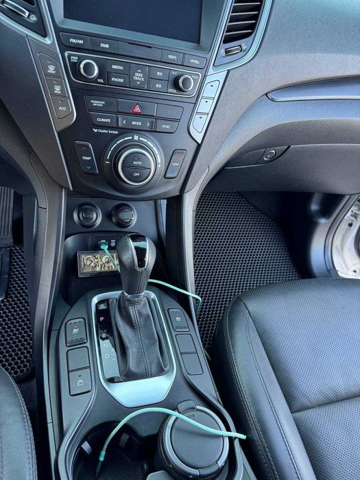 Hyundai Santa FE 2015 VIN KMHSW81UBGU534647 фото оголошення 4 з 23