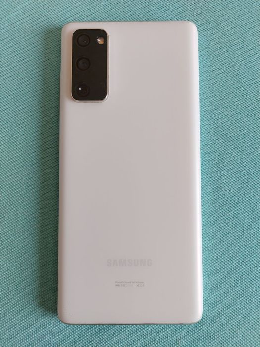 Samsung Galaxy  S20 FE.