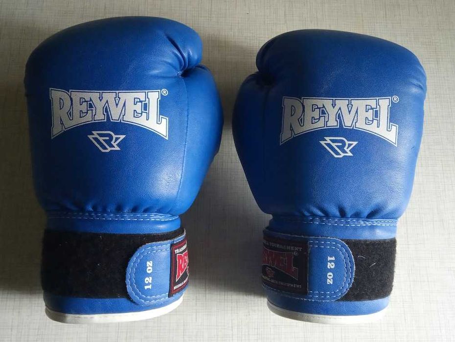 Боксерские перчатки Reyvel  12 oz