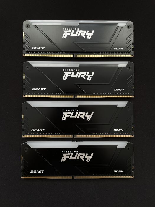 Оперативна памʼять Kingston fury Beast RGB DDR4 32GB (4x8GB)